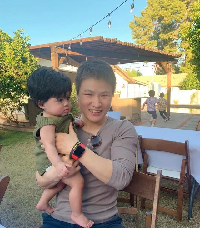 李景亮UFC最新比赛，赛场闪耀之星，展现超凡实力！