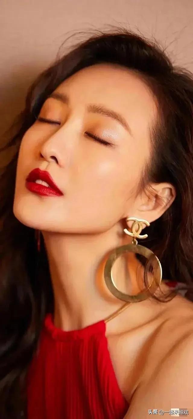 王鸥男人装最新封面故事,温馨日常小纪实