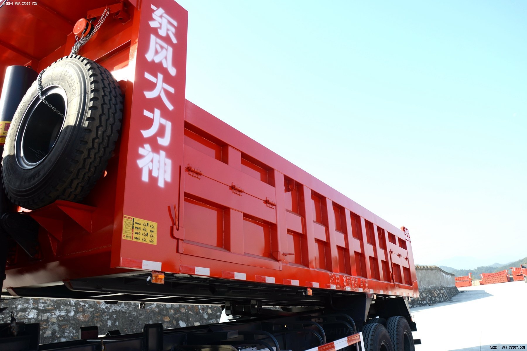 最新款东风大力神，科技巨擘重塑力量美学，实拍图片大放送