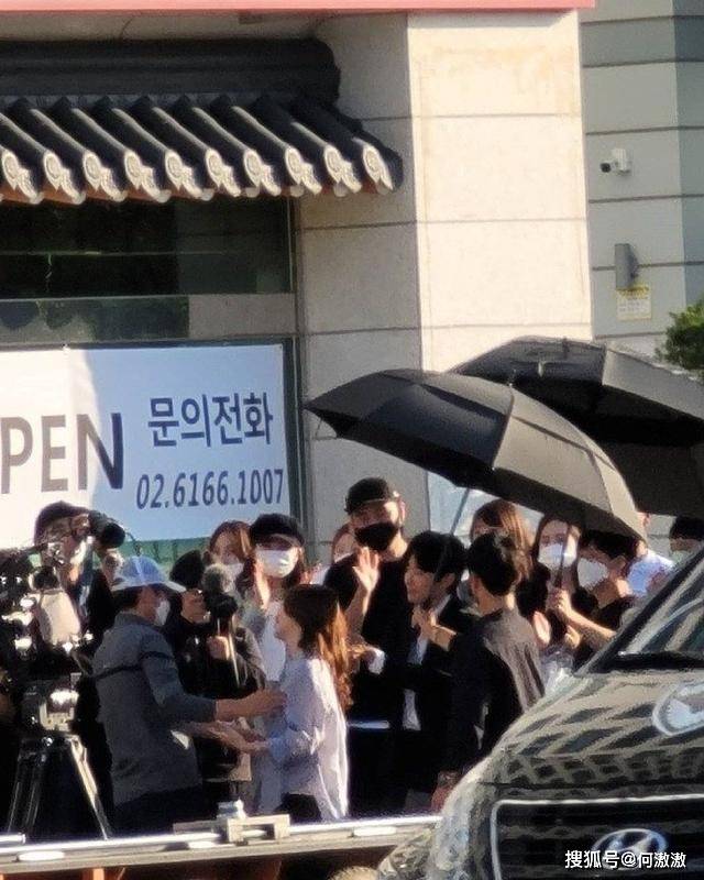 李准基与文彩元,星光下的温馨日常最新路透曝光