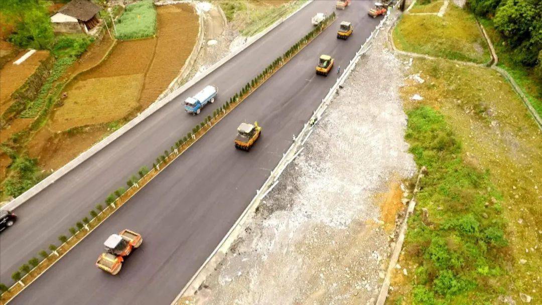 正习高速公路最新动态与小巷风情小店揭秘