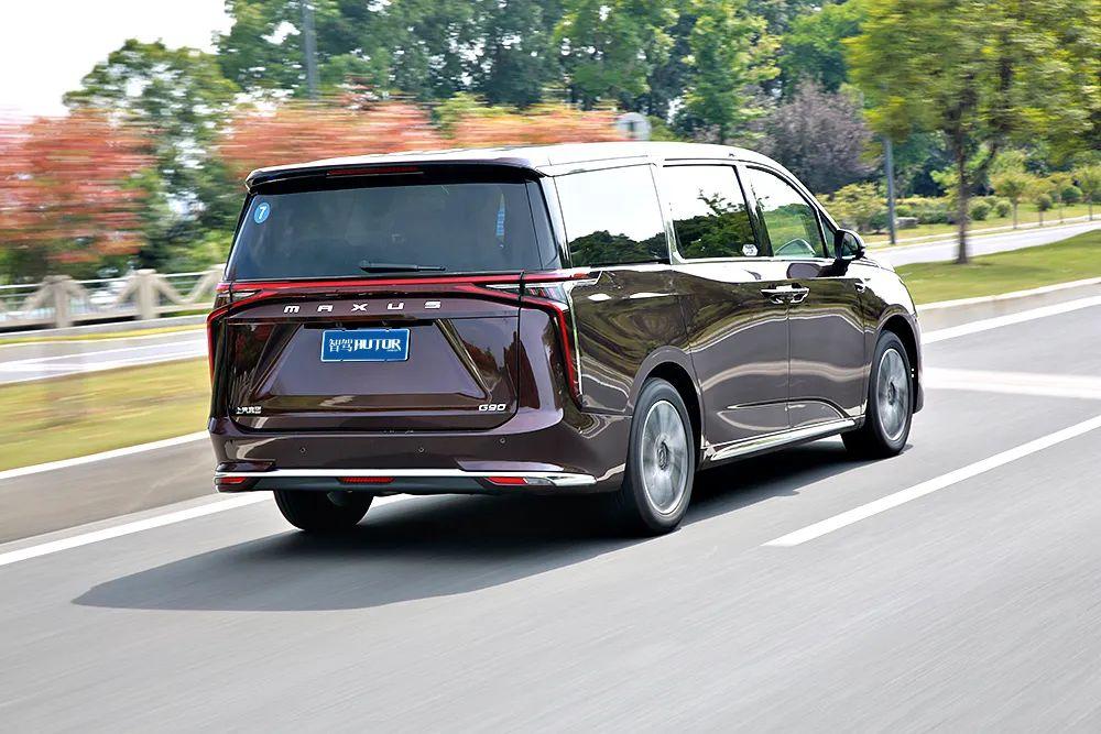 上汽最新车型,自信成就之旅,驶向未来新篇章