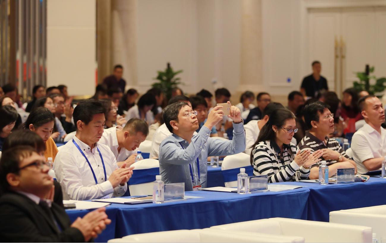 数字峰会最新动态揭秘,小巷深处的数字故事与隐藏的特色小店揭秘