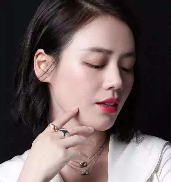 明星佩戴项链,时尚魅力与背后的故事探索