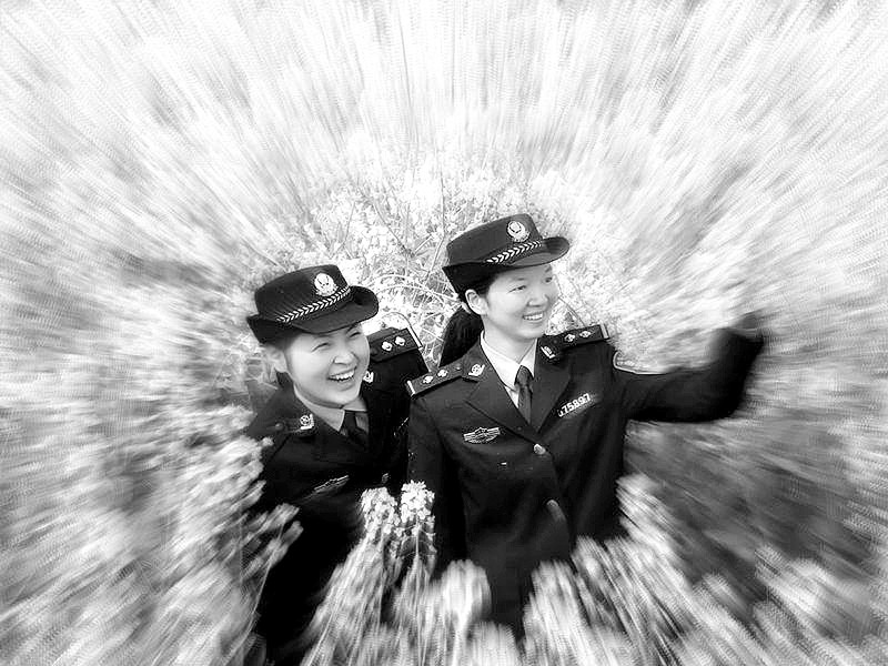 最新女警风采，时代的荣光与骄傲展现时代风采的警花魅力