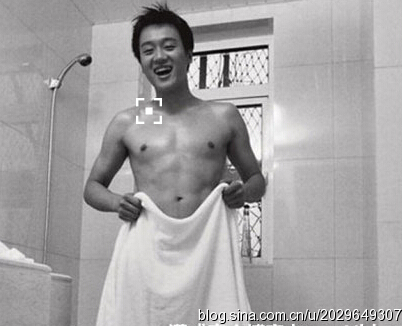 明星裸照背后的心灵探索,自然美景与力量的探索之旅