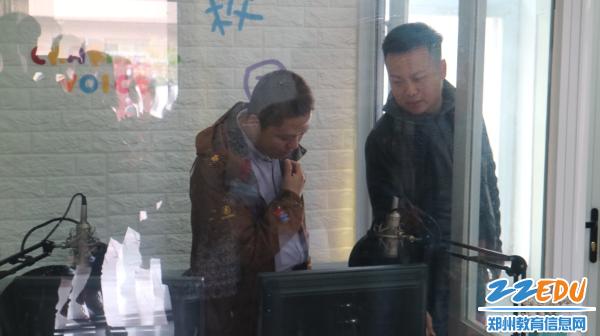 郑中原最新动态,科技新品引领生活新潮流,震撼登场