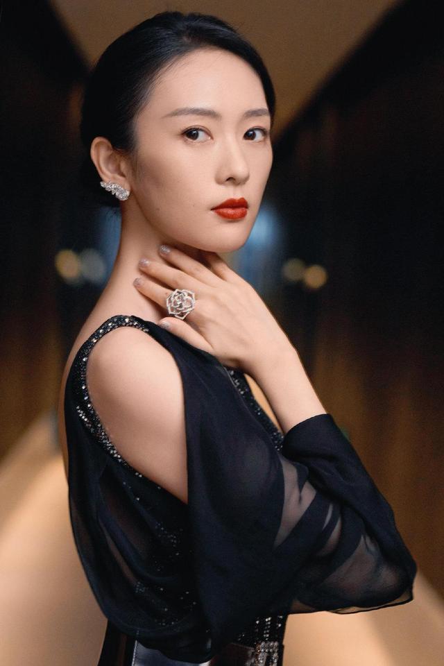 童谣踏足自然美景之旅,探寻内心平和之地