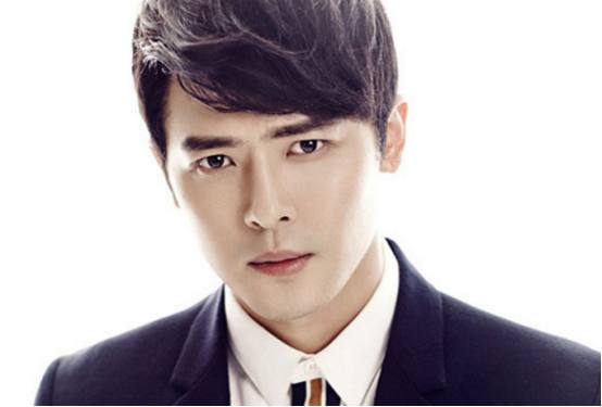 双鱼座男明星探秘,日常趣事与温暖友情的星光之旅