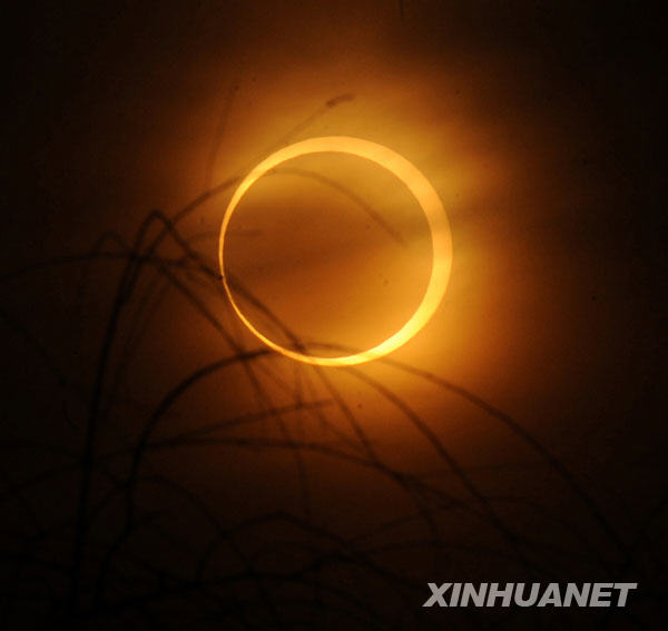 最新日食照片,学习、变化,探索星辰大海的无限可能