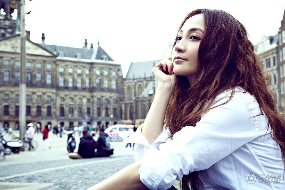 时尚魅力瞬间,最新写真捕捉艺术之美
