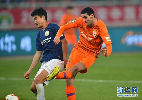 鲁能赛场热血拼搏,荣耀再现最新比赛