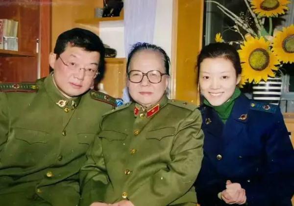 孙女演员的日常趣事与趣事分享