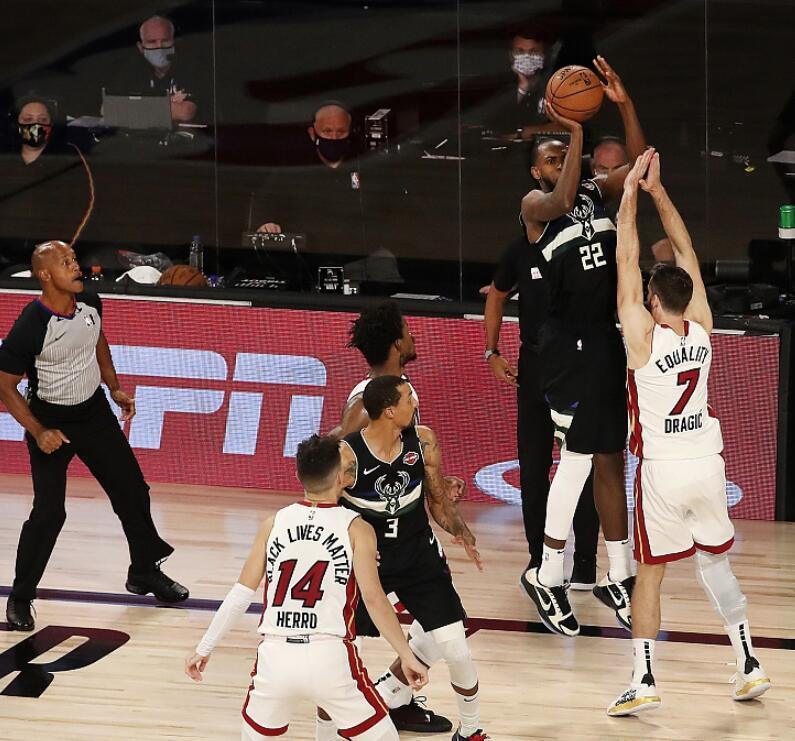 NBA最新比赛视频回放，热血沸腾的精彩瞬间，不容错过！