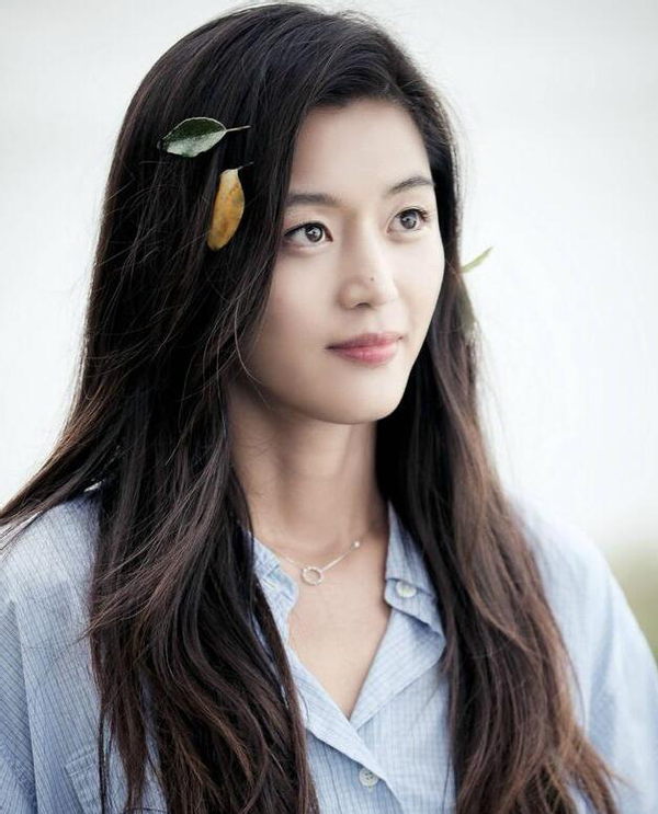 韩国明星全智贤,星光璀璨下的多维魅力之旅