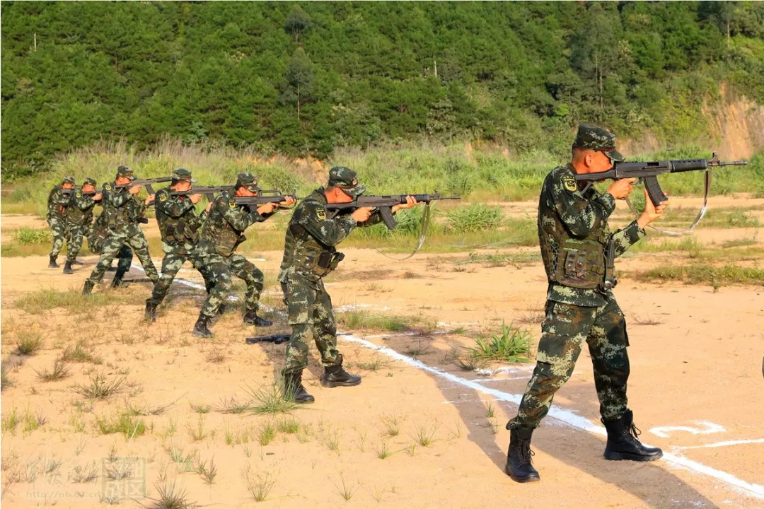 兵击比赛的温暖日常风采