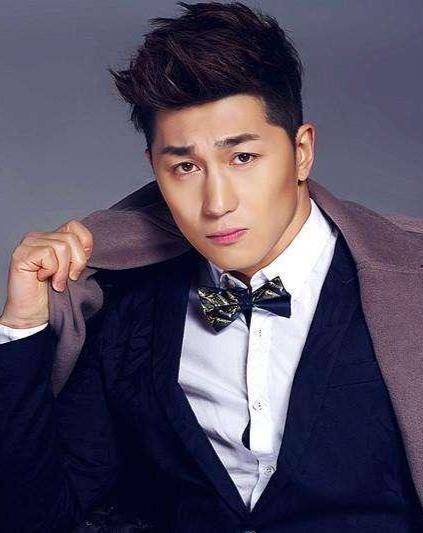 男大陆演员旅行日志,探寻自然美景,寻找内心宁静