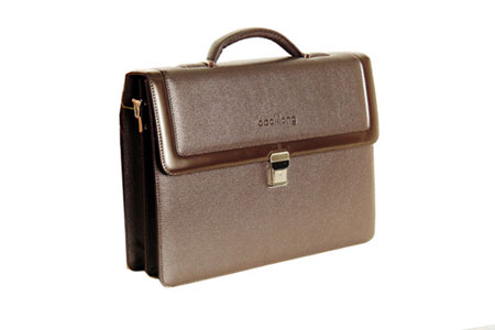 最新时尚皮具,多元解读时尚潮流的首选之选