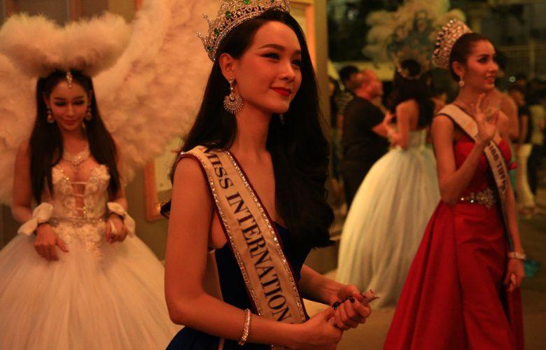 电影租妻,深度剖析情感与人性交织的复杂世界 🎬