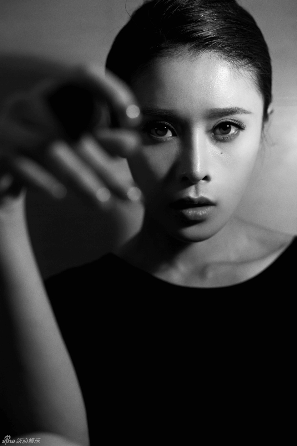 何晶最新风采,闪耀之星在时代舞台上绽放光芒