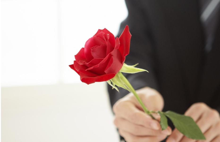 科技重塑餐饮体验,最新超市盒饭让生活更便捷多彩